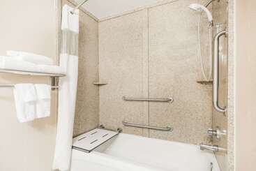 هتل Ramada By Wyndham Harrisburg/hershey Area