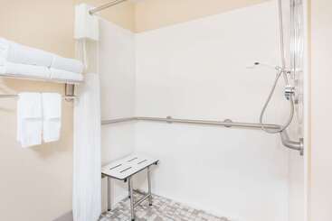 هتل Ramada By Wyndham Harrisburg/hershey Area