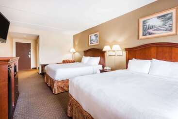 هتل Ramada By Wyndham Harrisburg/hershey Area