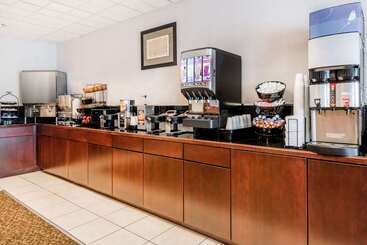 هتل Ramada By Wyndham Harrisburg/hershey Area