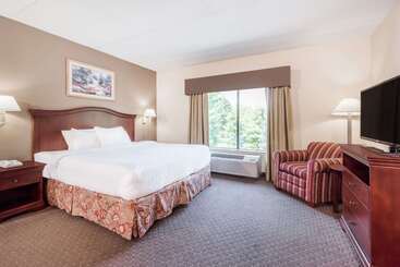 هتل Ramada By Wyndham Harrisburg/hershey Area