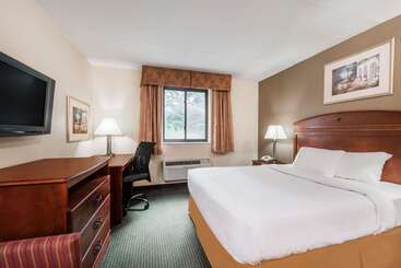 هتل Ramada By Wyndham Harrisburg/hershey Area