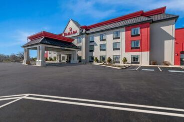 هتل Ramada By Wyndham Harrisburg/hershey Area
