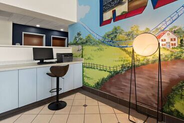 هتل Ramada By Wyndham Harrisburg/hershey Area