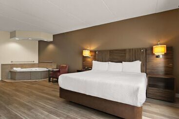 هتل Ramada By Wyndham Harrisburg/hershey Area