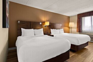 هتل Ramada By Wyndham Harrisburg/hershey Area