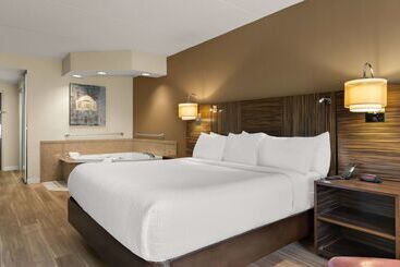هتل Ramada By Wyndham Harrisburg/hershey Area
