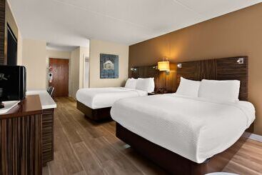 هتل Ramada By Wyndham Harrisburg/hershey Area