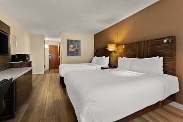 هتل Ramada By Wyndham Harrisburg/hershey Area