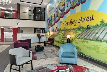 هتل Ramada By Wyndham Harrisburg/hershey Area