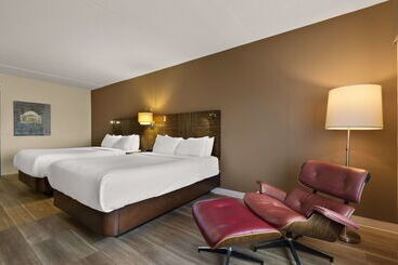 هتل Ramada By Wyndham Harrisburg/hershey Area