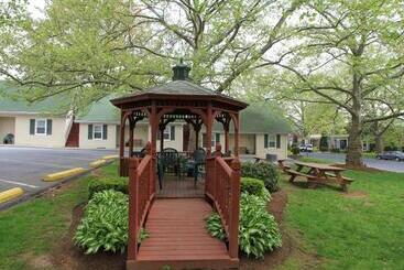 هتل Rodeway Inn & Suites Hershey