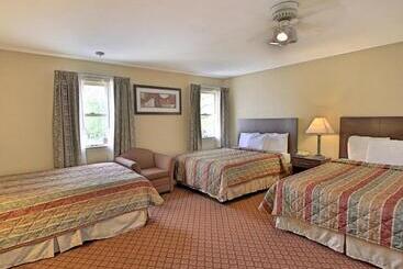 هتل Rodeway Inn & Suites Hershey