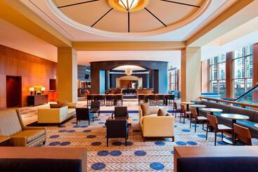 هتل Sheraton Grand Chicago Riverwalk