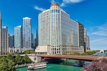 هتل Sheraton Grand Chicago Riverwalk