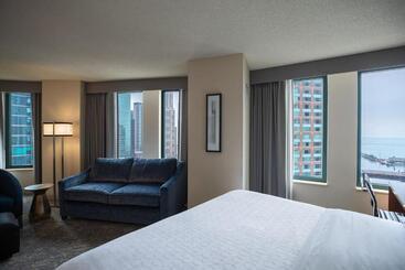 هتل Sheraton Grand Chicago Riverwalk