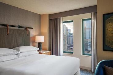 هتل Sheraton Grand Chicago Riverwalk
