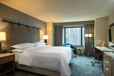 هتل Sheraton Grand Chicago Riverwalk