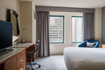 هتل Sheraton Grand Chicago Riverwalk