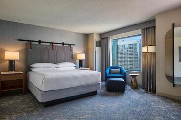 هتل Sheraton Grand Chicago Riverwalk