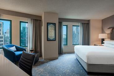 هتل Sheraton Grand Chicago Riverwalk