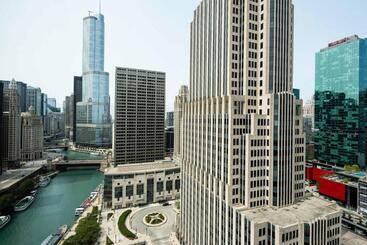 هتل Sheraton Grand Chicago Riverwalk
