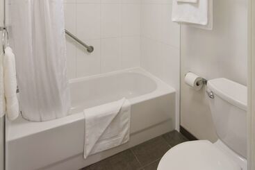 Surestay Hotel By Best Western North Vancouver Capilano
