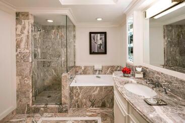 هتل The Ritz Carlton New York, Central Park