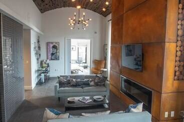 هتل Tuscany By Luxurban