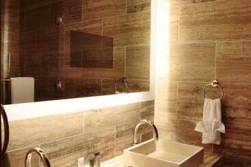 هتل Tuscany By Luxurban