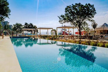 Maritim Paradise Blue Hotel & Spa