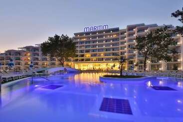 Maritim Paradise Blue Hotel & Spa