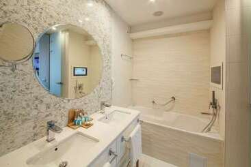 Maritim Paradise Blue Hotel & Spa