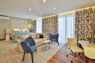 Maritim Paradise Blue Hotel & Spa