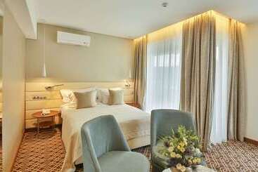 Maritim Paradise Blue Hotel & Spa