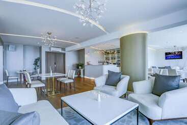 Maritim Paradise Blue Hotel & Spa