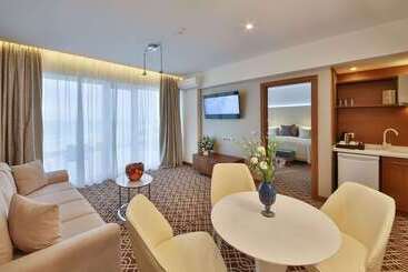 Maritim Paradise Blue Hotel & Spa