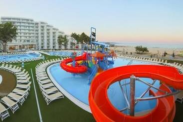 Maritim Paradise Blue Hotel & Spa