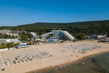 Maritim Paradise Blue Hotel & Spa