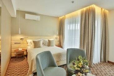 Maritim Paradise Blue Hotel & Spa