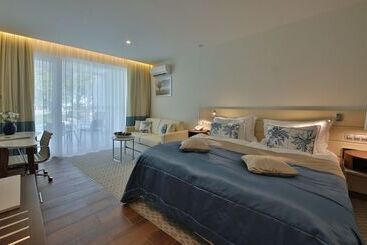 Maritim Paradise Blue Hotel & Spa