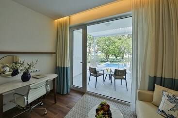 Maritim Paradise Blue Hotel & Spa