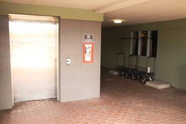 هتل Accent Inns Kelowna