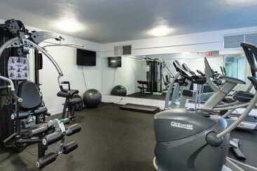 هتل Accent Inns Kelowna