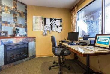 هتل Accent Inns Kelowna