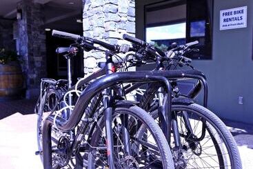 هتل Accent Inns Kelowna