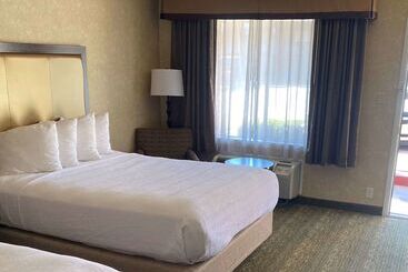 هتل Best Western Coral Hills