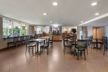 هتل Best Western Palm Beach Lakes