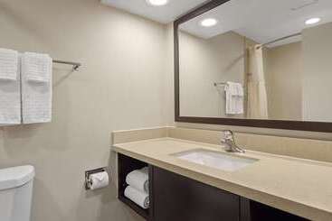 هتل Best Western Pasadena Royale Inn & Suites