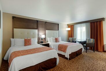 هتل Best Western Plus Mill Creek Inn